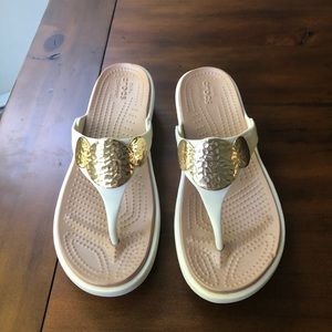 Crocs Women’s Sanrah Embellished Wedge